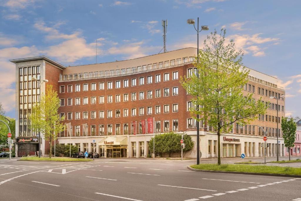 Unique Majestic Hotel 4*
